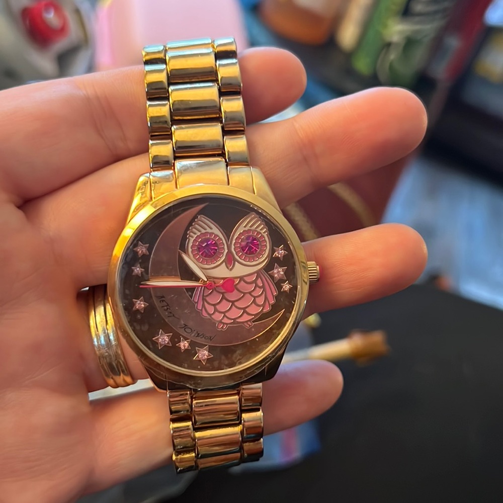 Beautiful Betsey Johnson rose Gold pink owl watch NWOT
